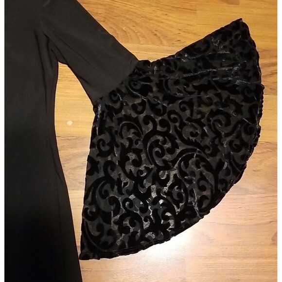 R & M Richards Women 14 Black Stretch Dress Velvet Burn Out Bell Sleeve     T 23 - Picture 4 of 7